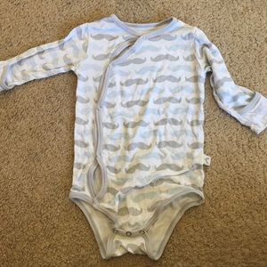 Bestaroo onesie